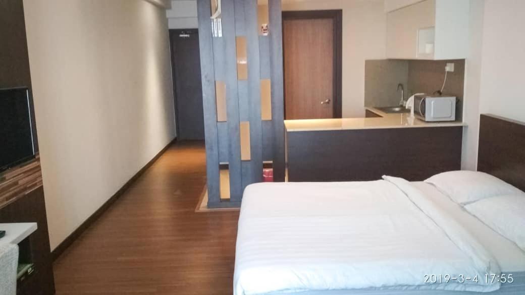 Berkat Studio Hotel Kota Bharu Buitenkant foto