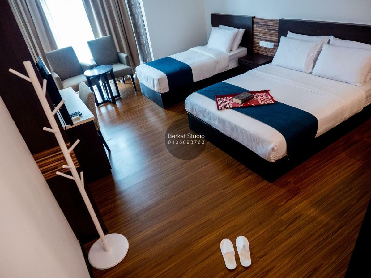 Berkat Studio Hotel Kota Bharu Buitenkant foto