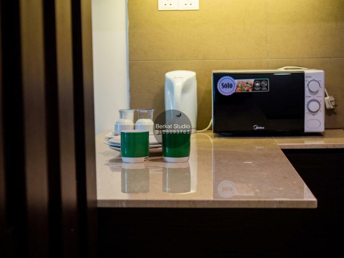 Berkat Studio Hotel Kota Bharu Buitenkant foto