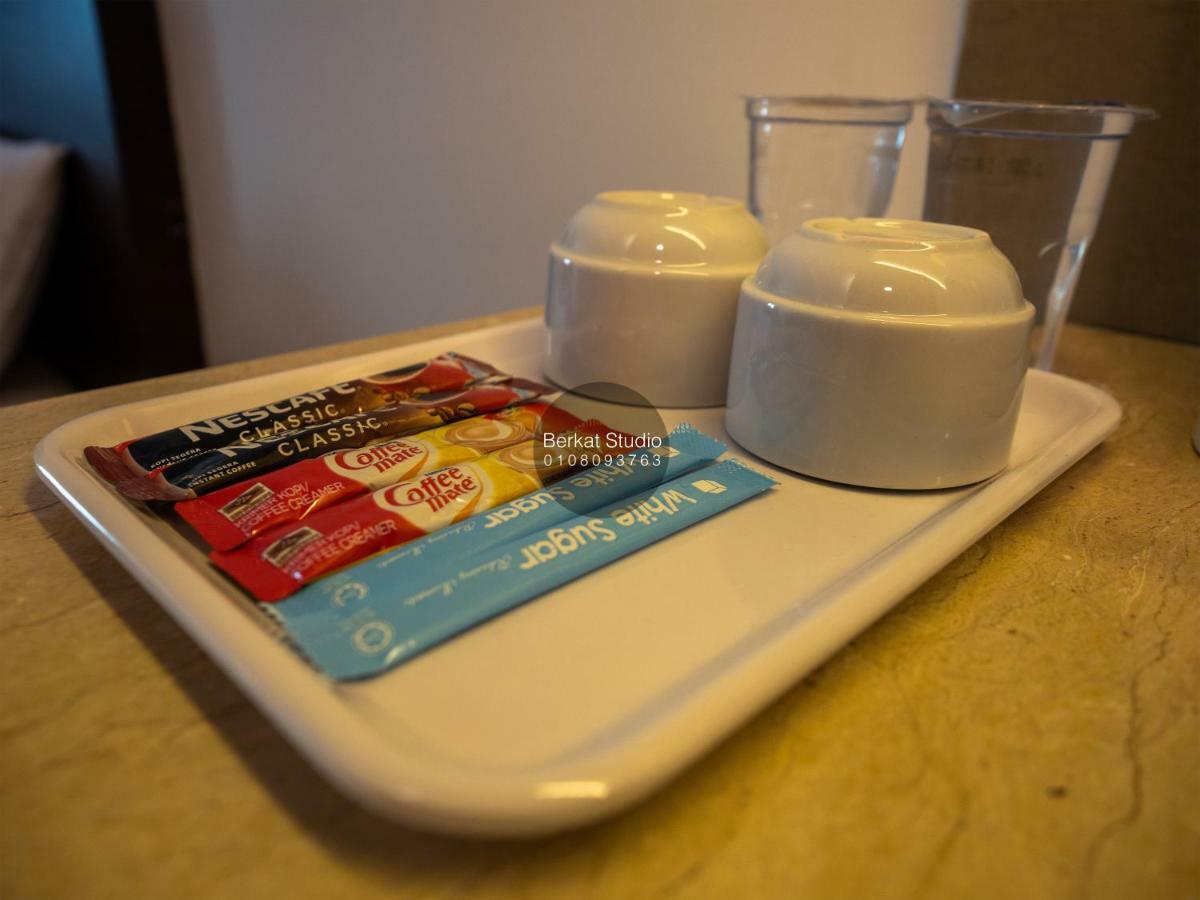 Berkat Studio Hotel Kota Bharu Buitenkant foto
